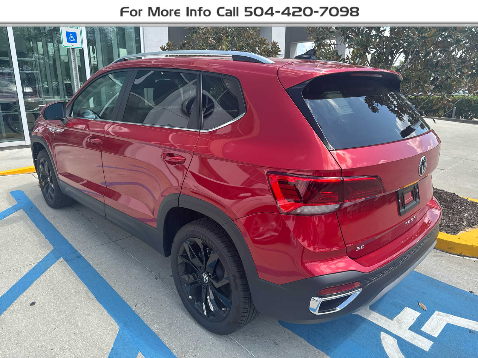 2024 Volkswagen Taos SE photo 3
