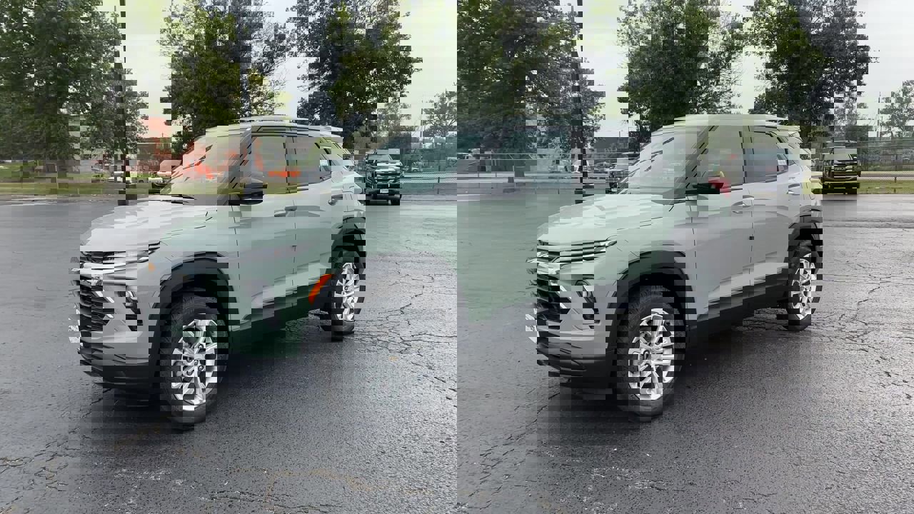 2026 Chevrolet Trailblazer LS photo 3