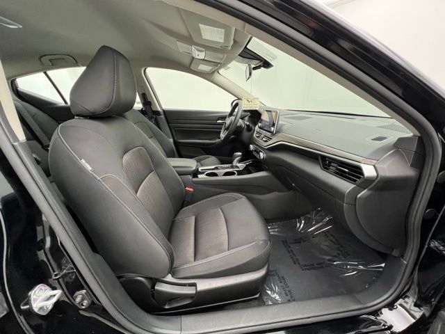 2024 Nissan Altima 2.5 SV photo 27