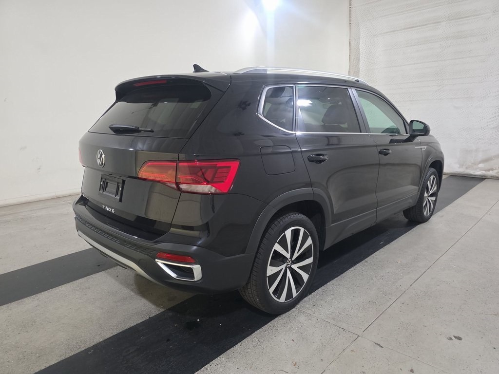 3VVEX7B20RM102600