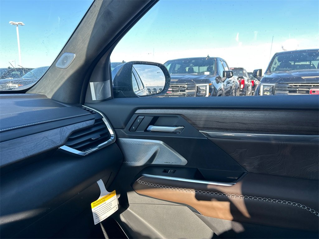 2026 GMC ACADIA - Image 25