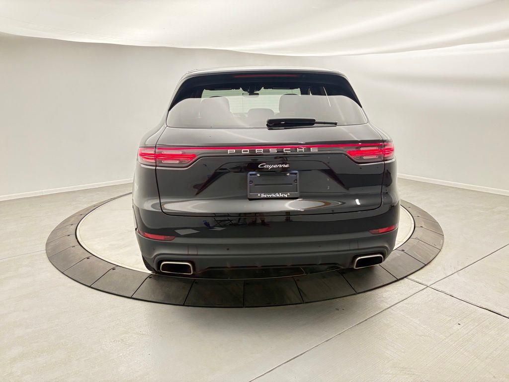 2022 Porsche Cayenne Base photo 5