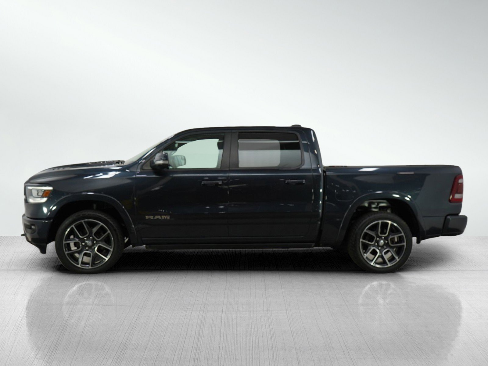 Used 2019 RAM Ram 1500 Pickup Laramie with VIN 1C6SRFJT9KN660271 for sale in Bloomington, Minnesota