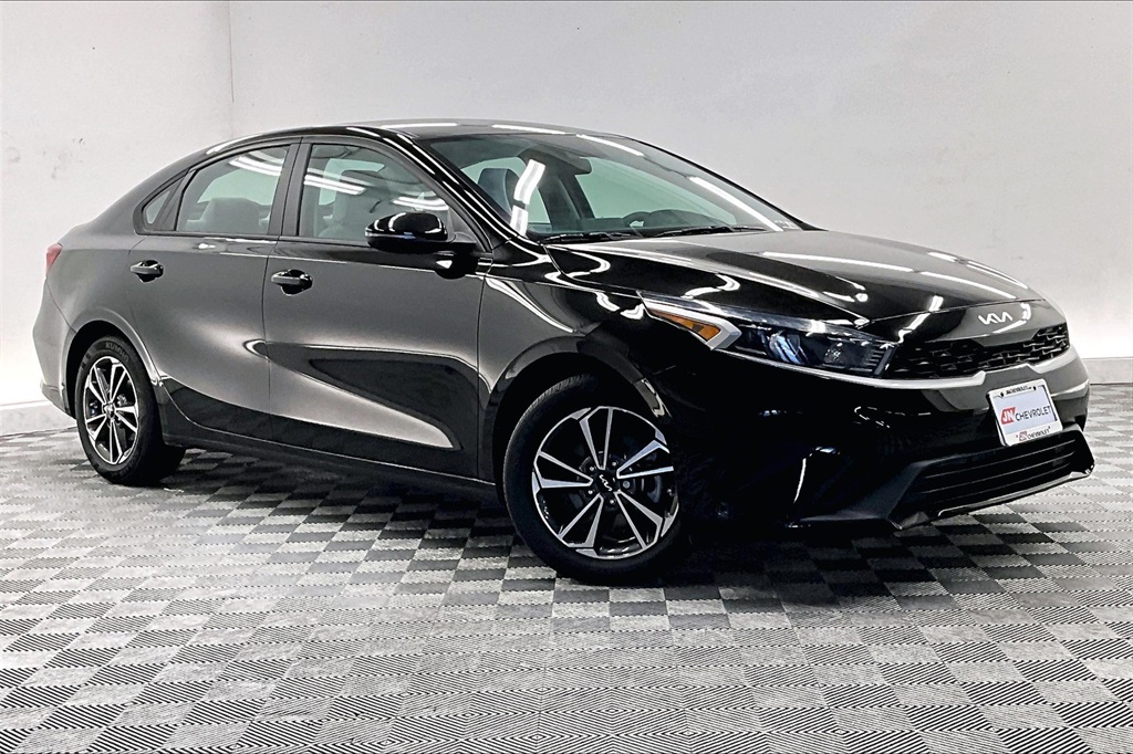2023 Kia Forte LXS photo 10