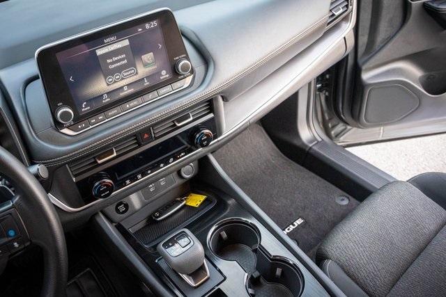 2024 Nissan Rogue SV photo 25