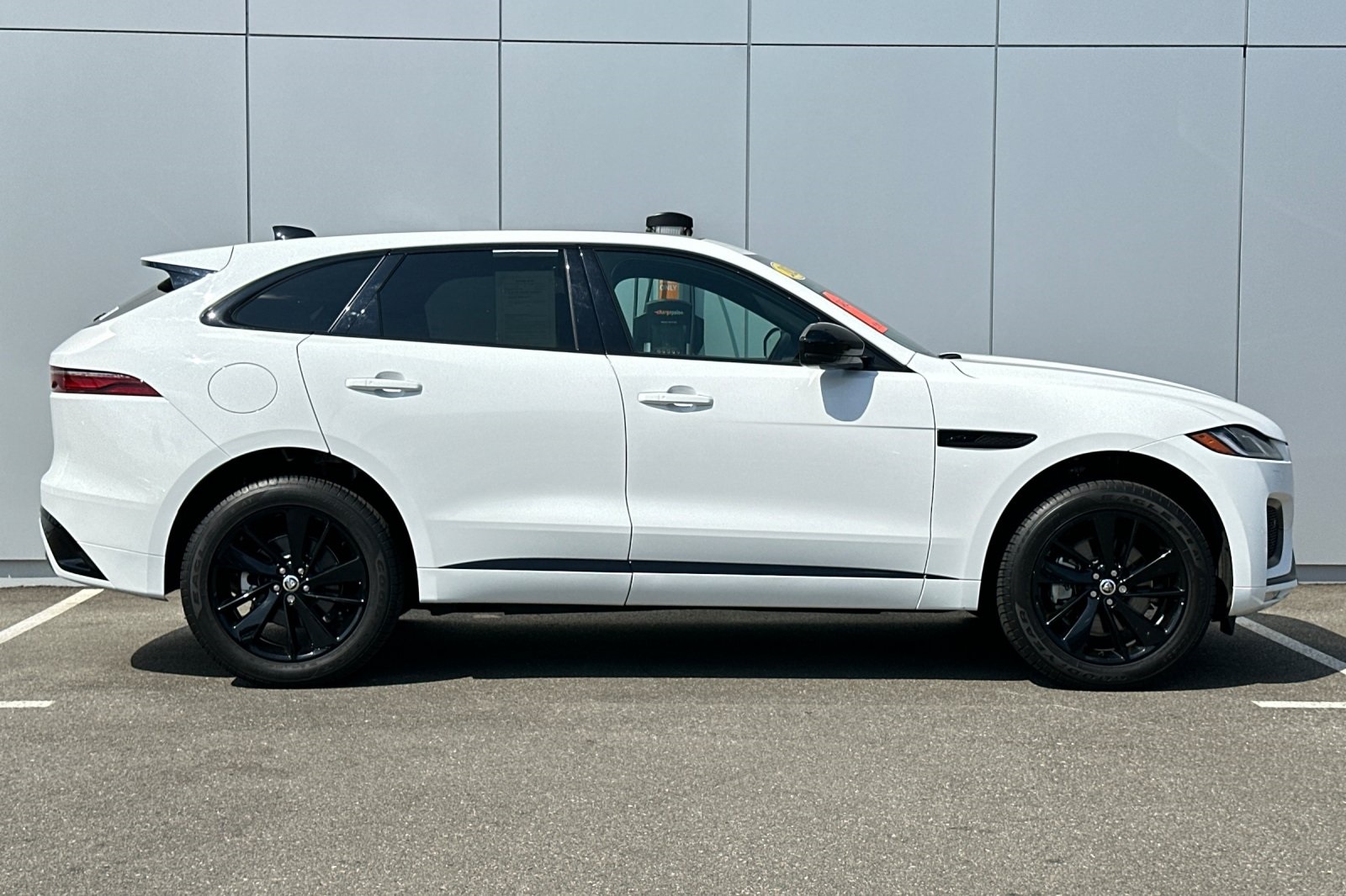 2025 Jaguar F-PACE P250 R-Dynamic S photo 4