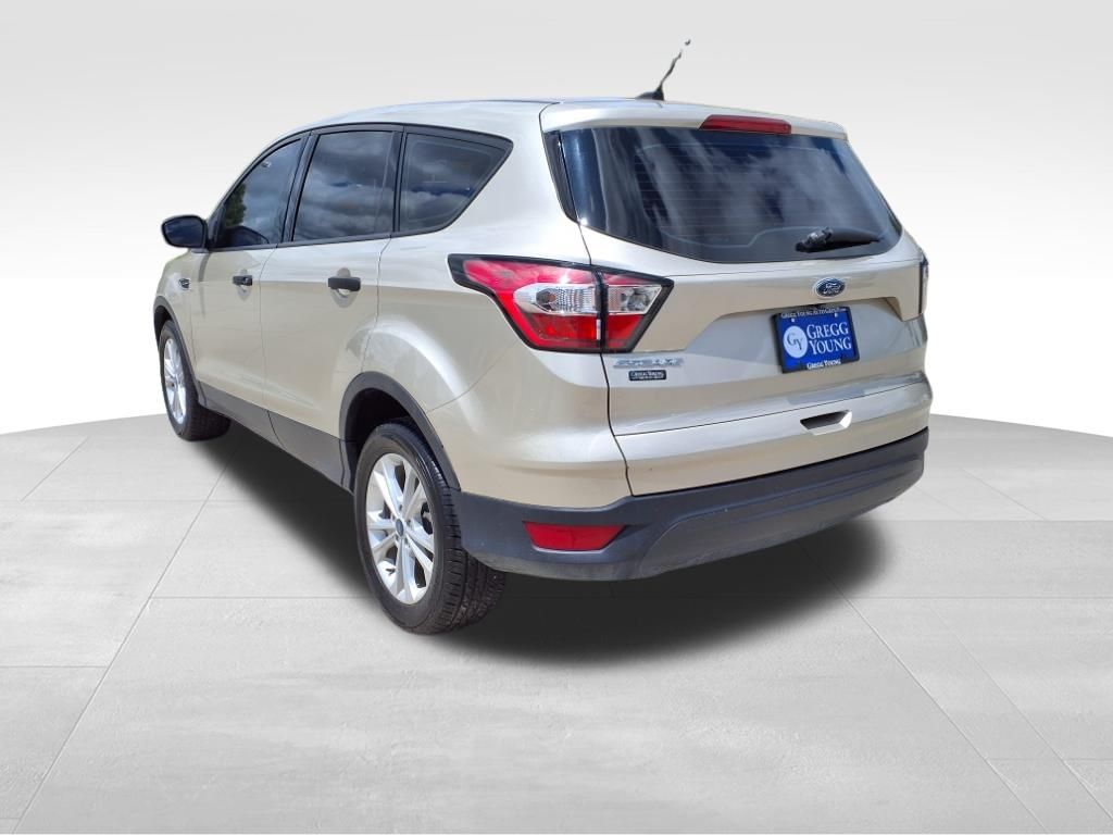 2018 Ford Escape S photo 9