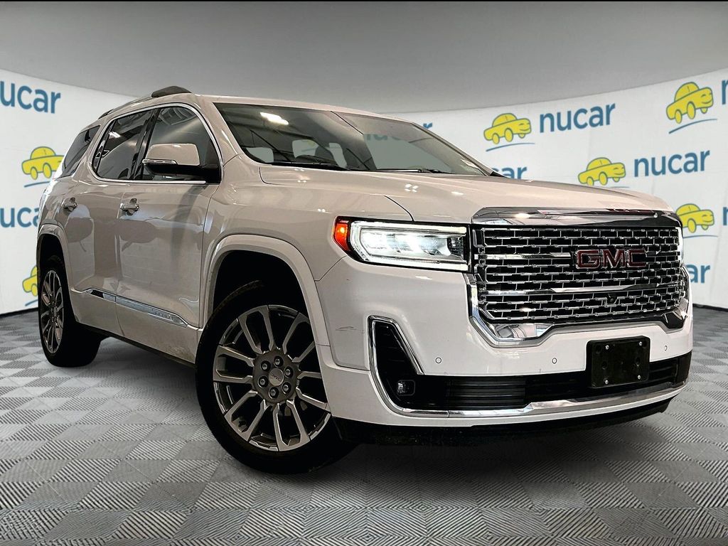 2022 GMC Acadia Denali's photo