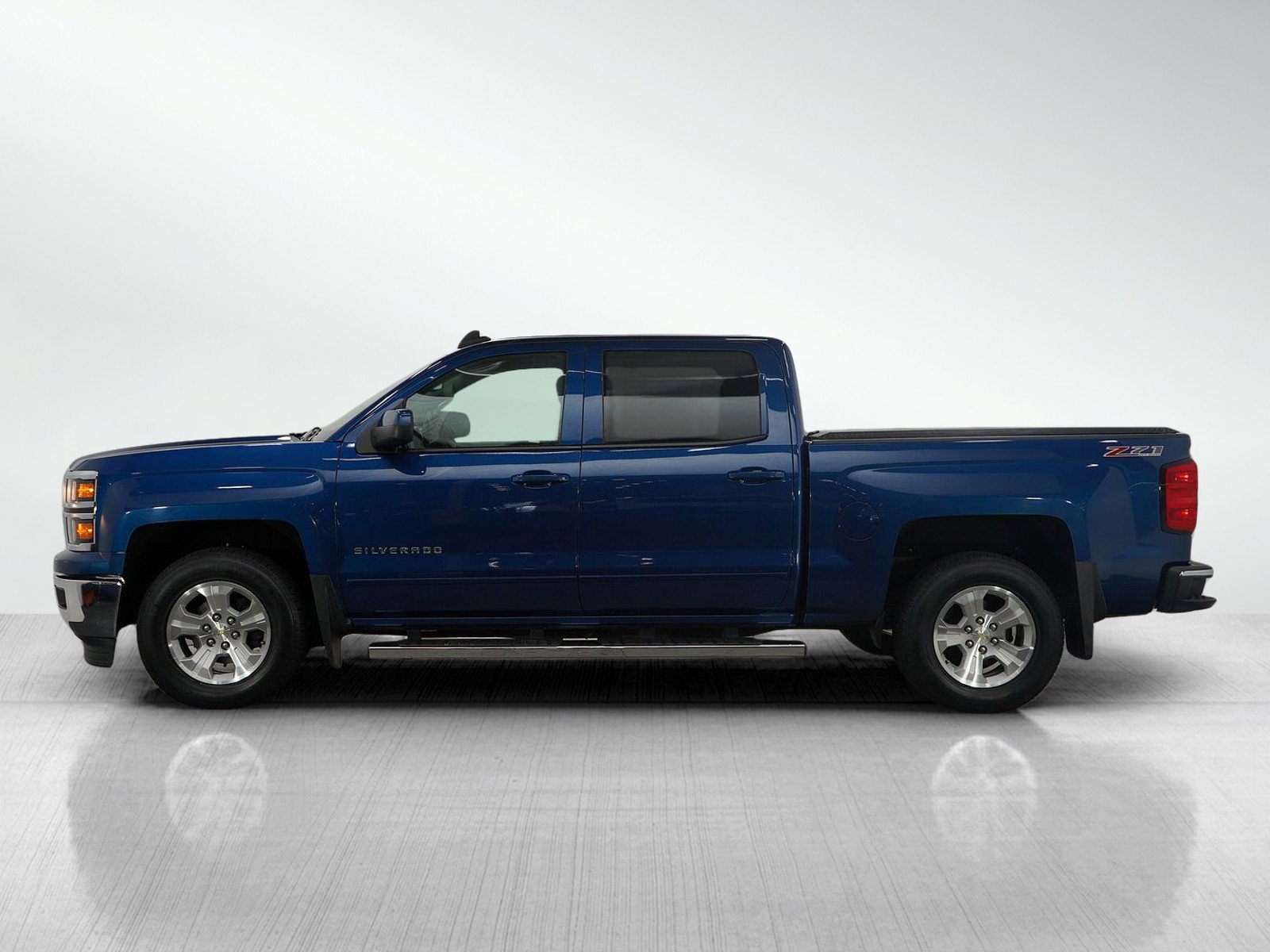 Used 2015 Chevrolet Silverado 1500 LT with VIN 3GCUKREC5FG172497 for sale in Bloomington, Minnesota