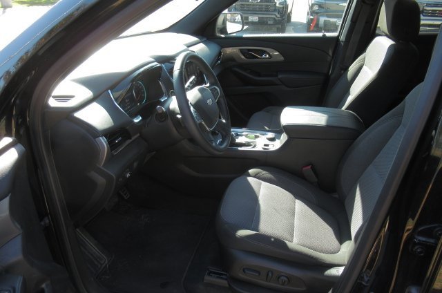 2024 Chevrolet Traverse Cloth photo 3