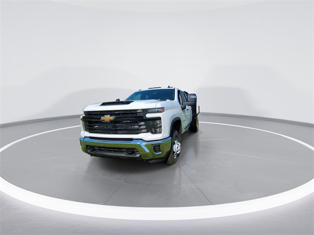 2025 Chevrolet Silverado 3500HD Work Truck photo 3