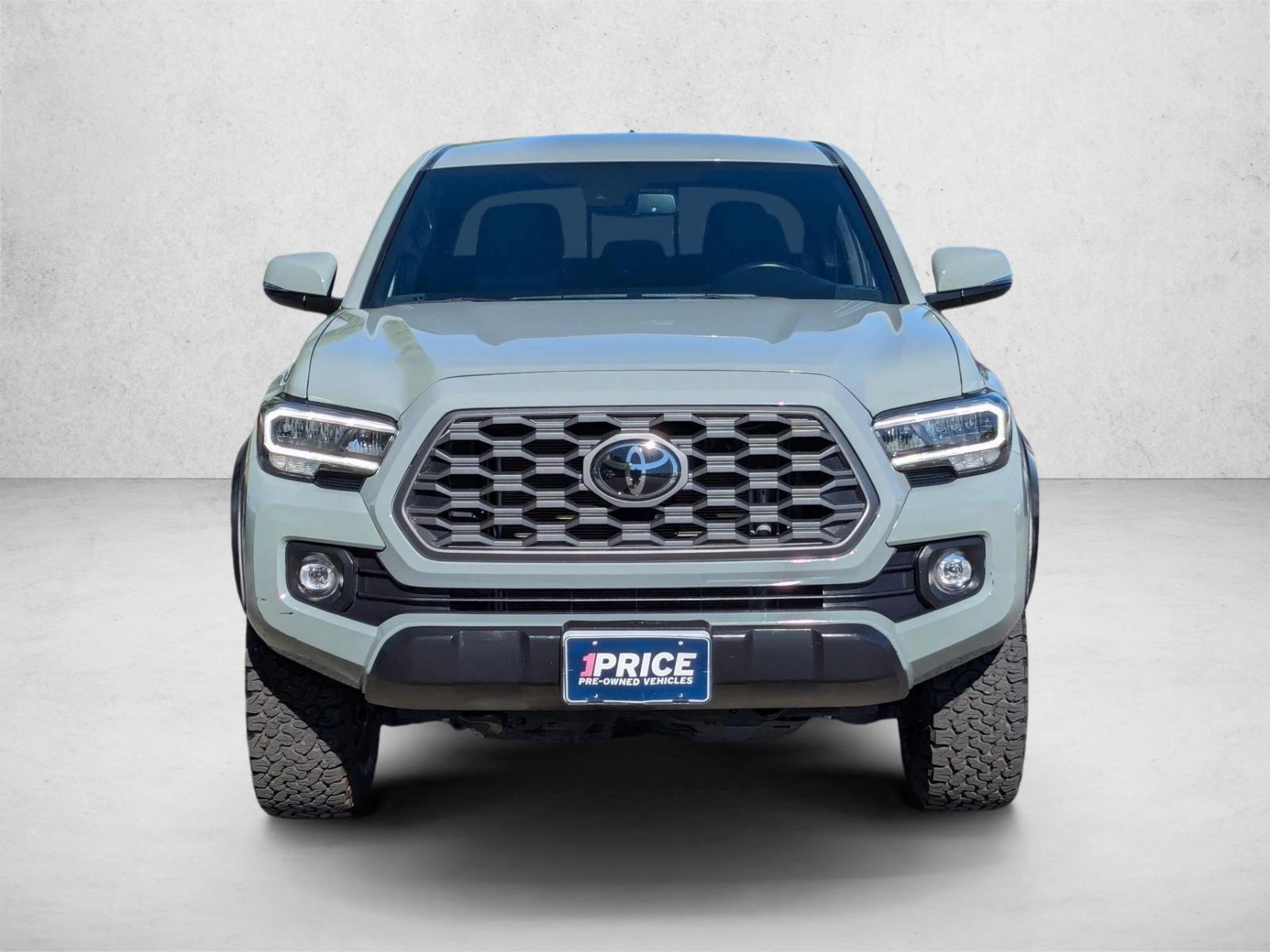 2023 Toyota Tacoma 4x4 SR5 photo 2