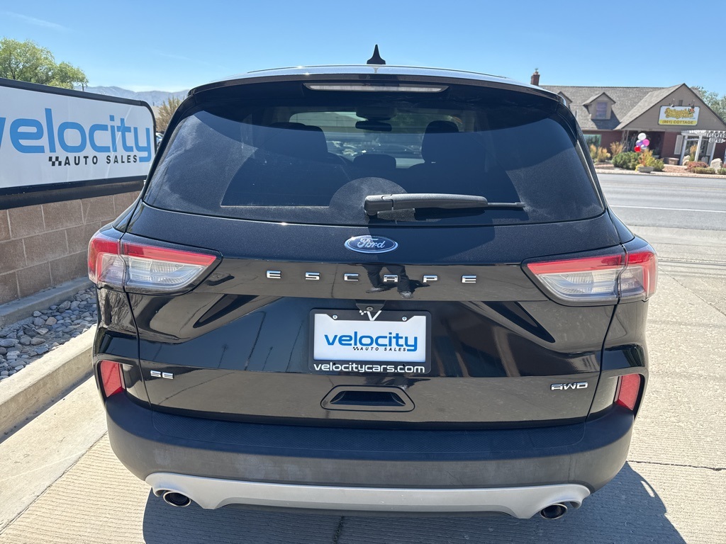 2022 Ford Escape SE photo 4