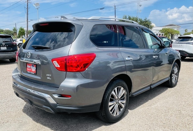 2020 Nissan Pathfinder SL photo 4