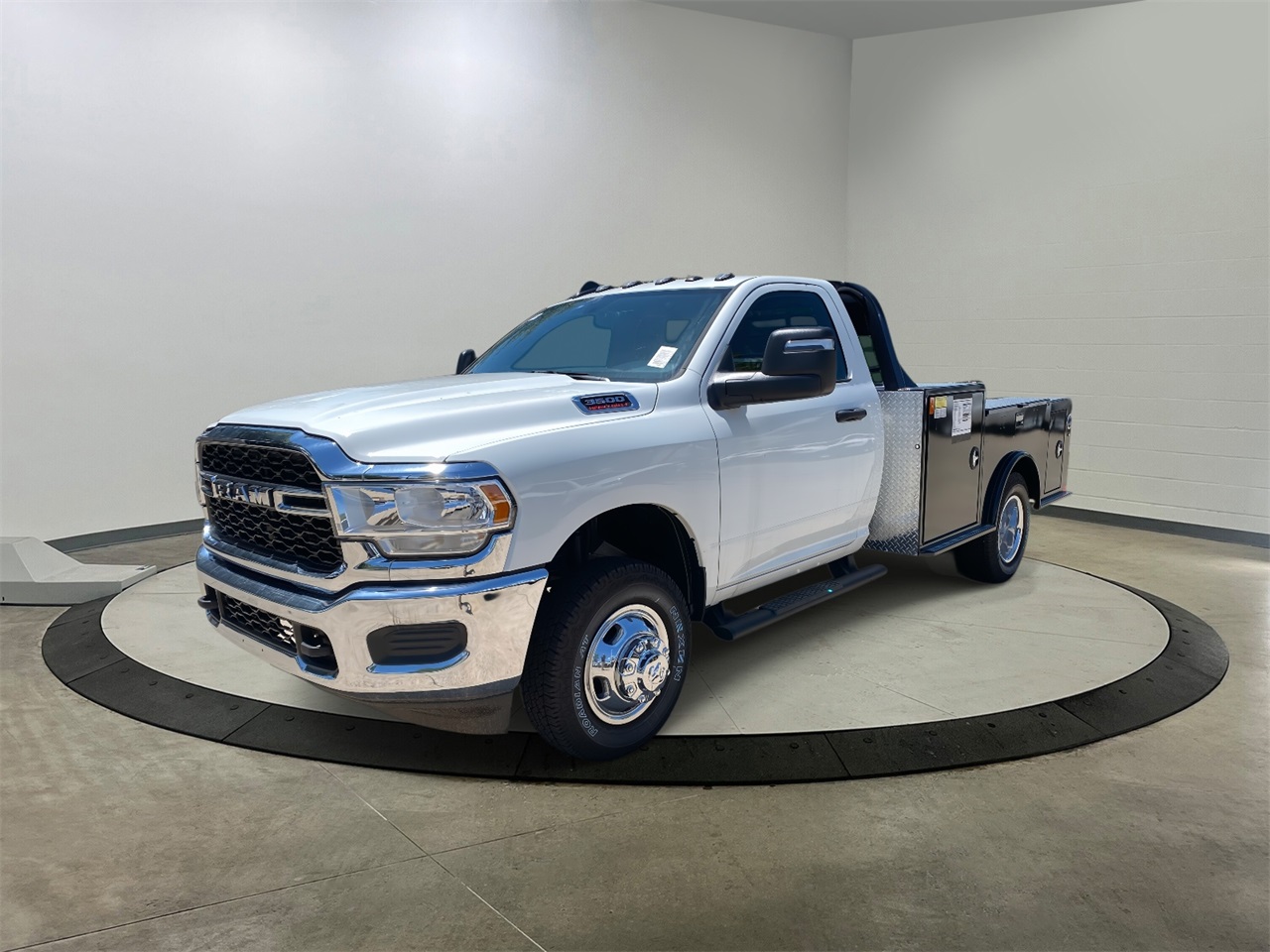 2024 Ram 3500 Tradesman photo 3