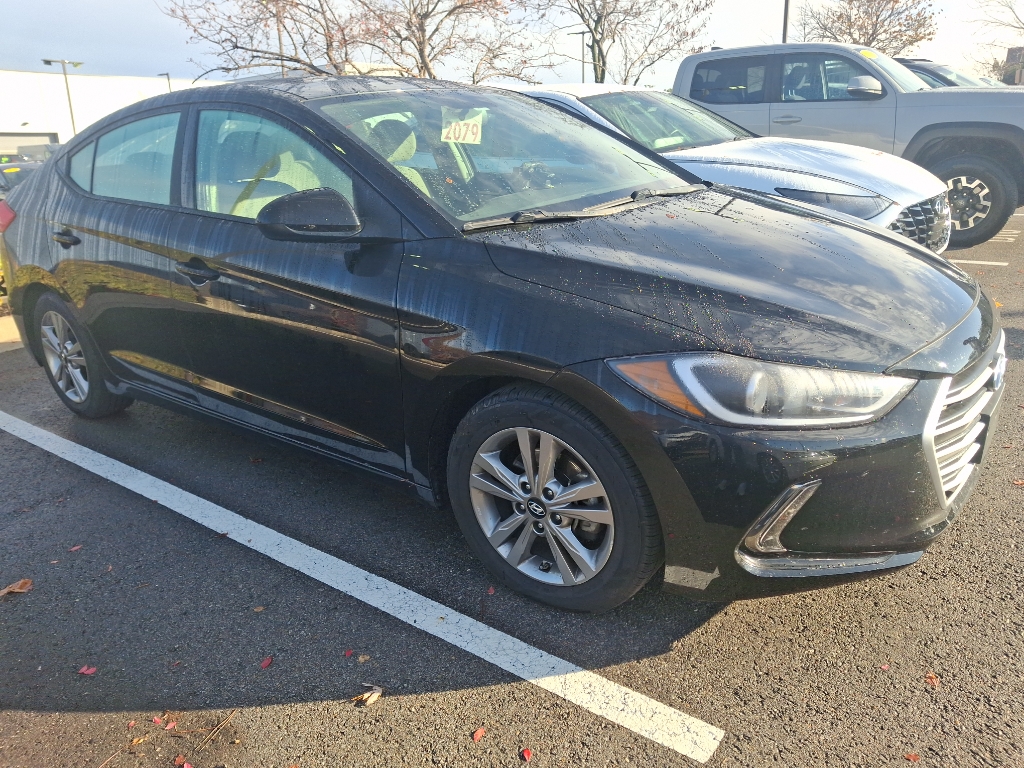 2017 Hyundai Elantra Value Edition photo 2
