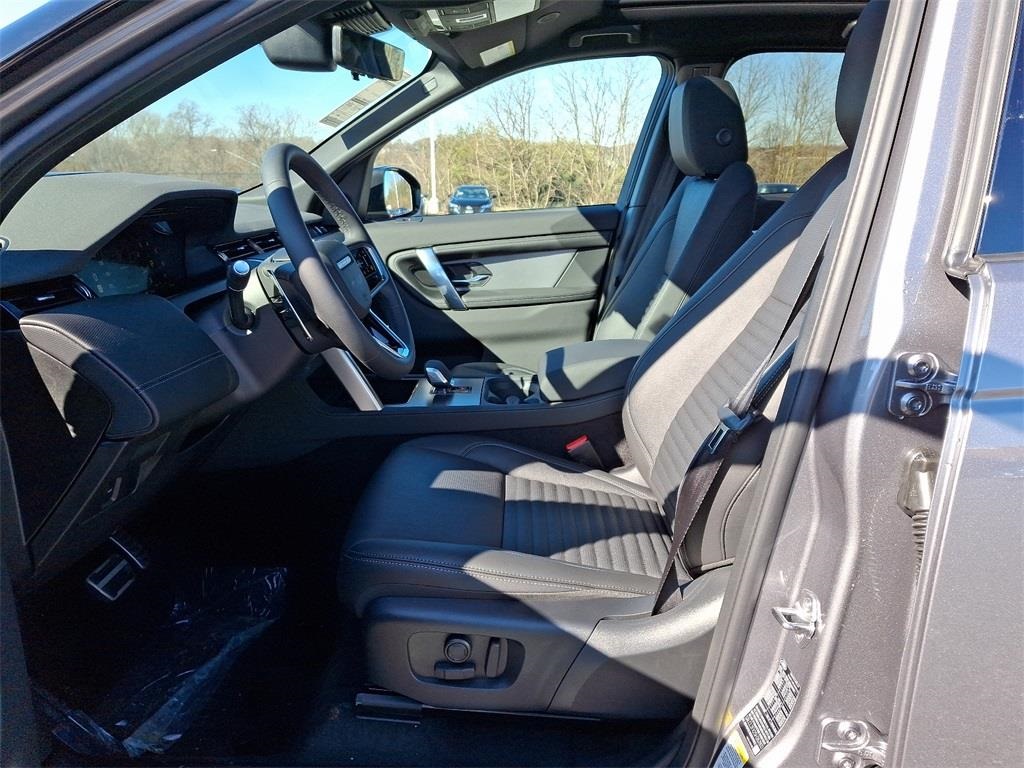 2025 Land Rover Discovery Sport Dynamic SE photo 7
