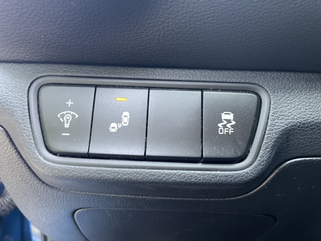 2022 Kia Forte GT-Line photo 10