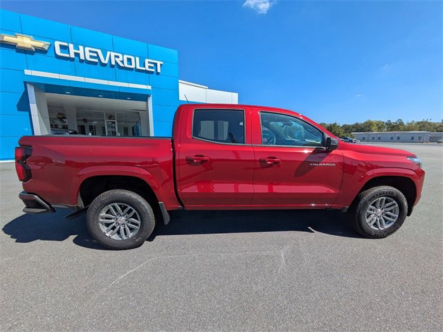 2026 Chevrolet Colorado LT photo 2