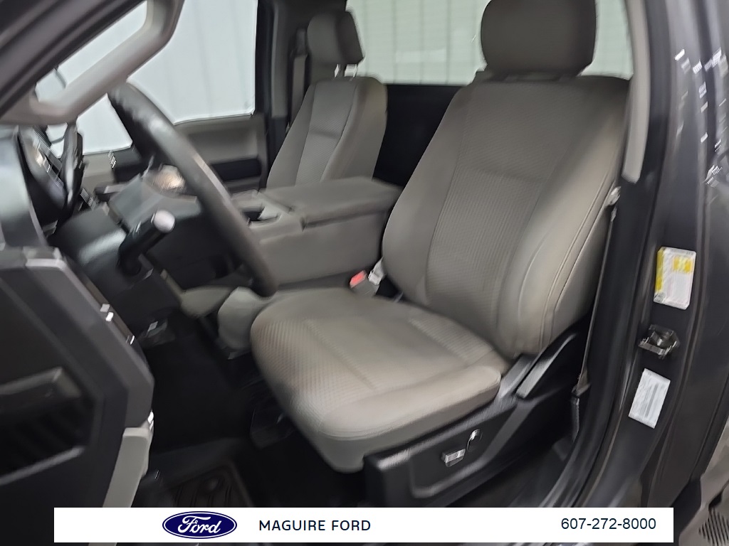 2019 Ford F-350 XLT photo 26
