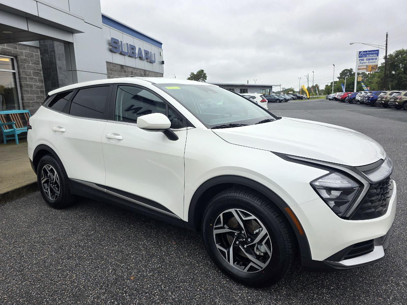 2023 Kia Sportage LX photo 3