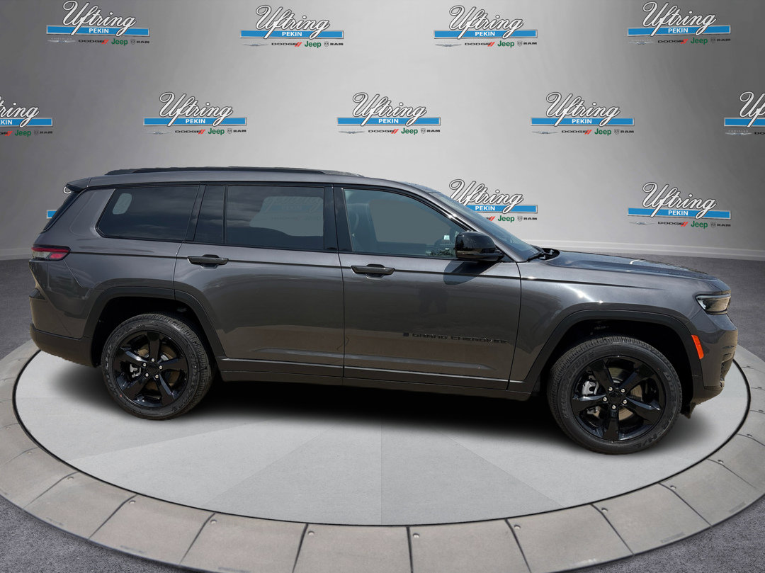 2025 Jeep Grand Cherokee Altitude X photo 2