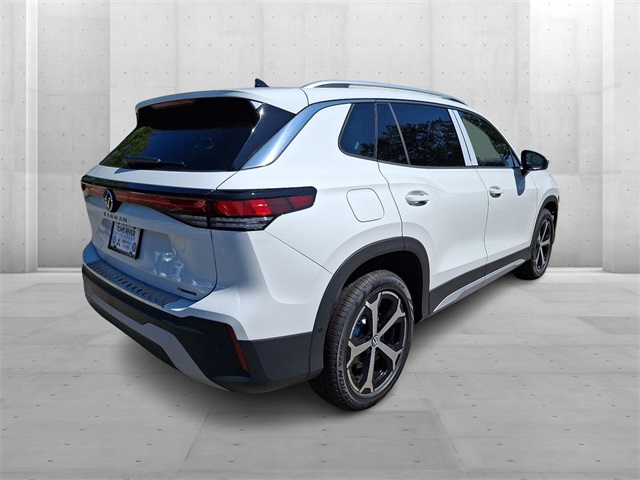 2025 Volkswagen Tiguan SE photo 3