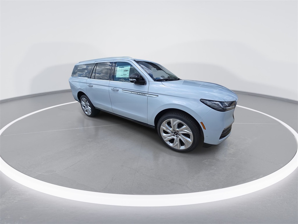 2025 Lincoln Navigator L Reserve photo 2
