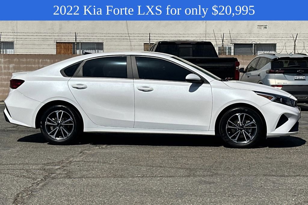 2022 Kia Forte FE LXS photo 2