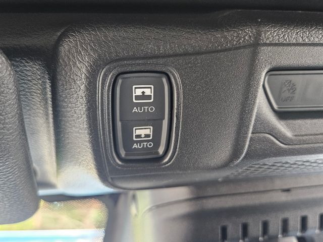 2025 Jeep Wrangler Sahara photo 26