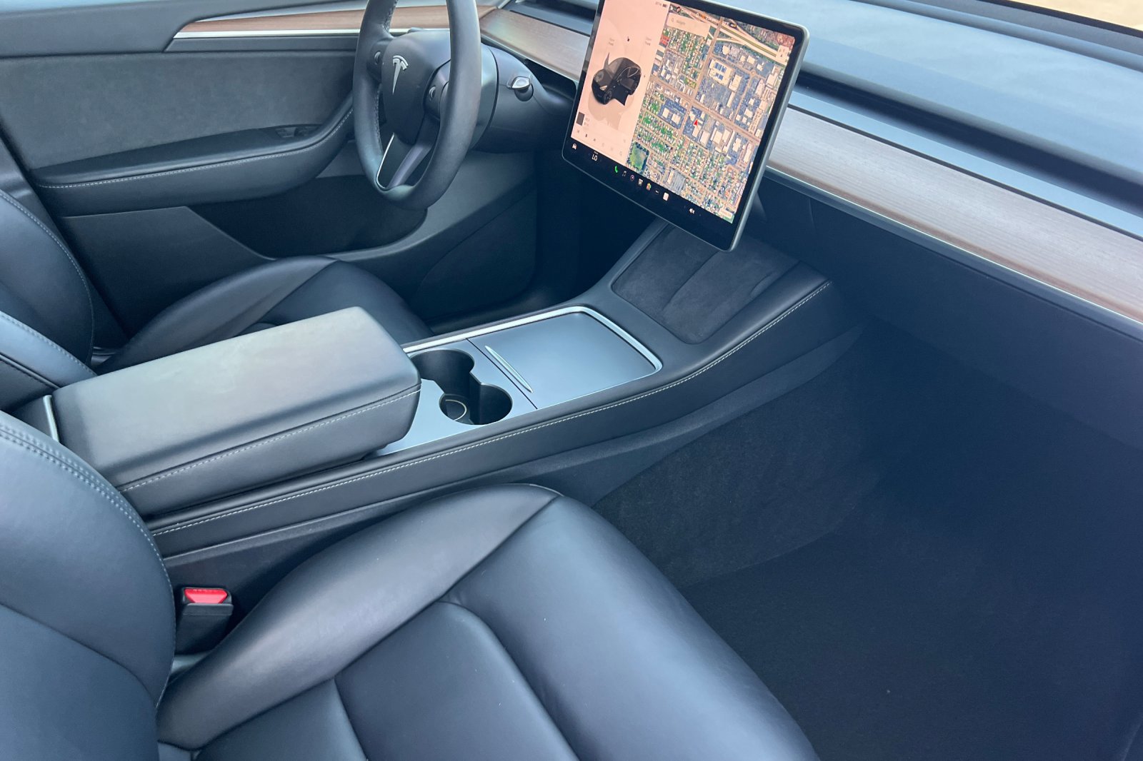 2024 Tesla Model Y photo 14