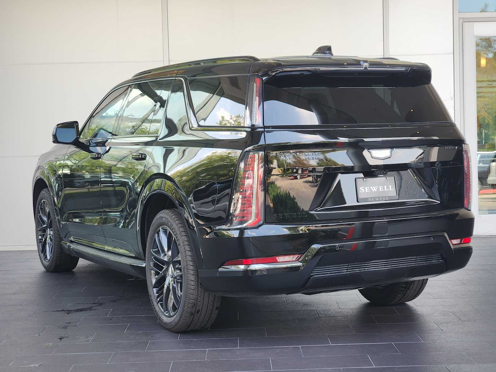 2026 Cadillac Escalade Sport photo 4