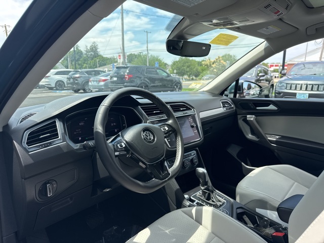 2021 Volkswagen Tiguan SEL photo 9