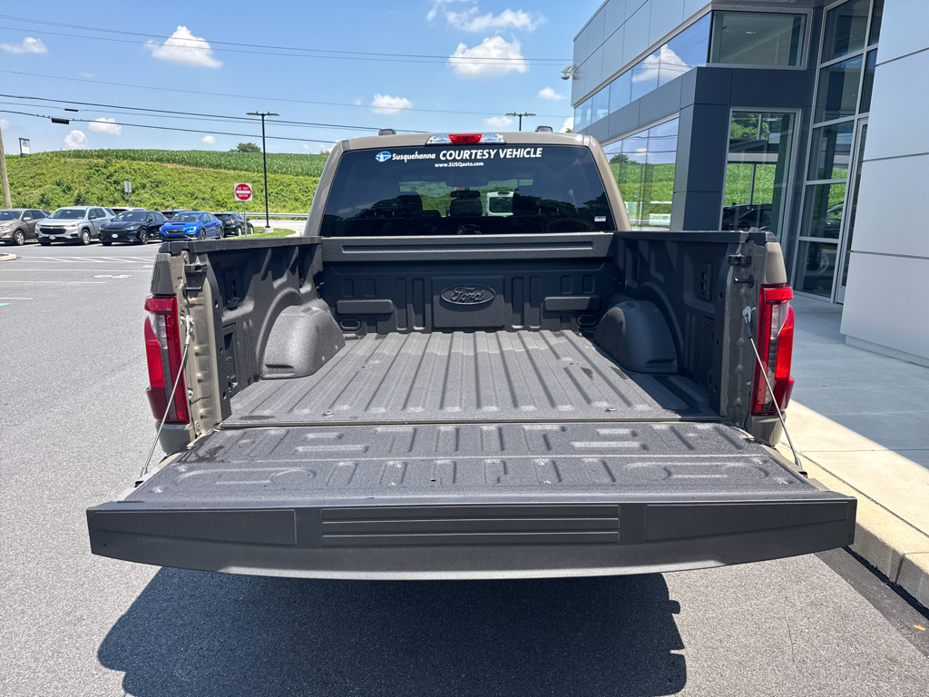 2025 Ford F-150 XLT photo 3