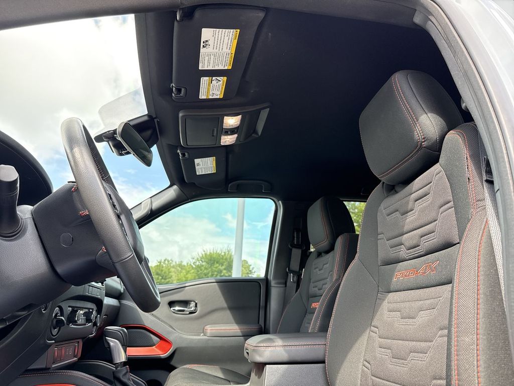 2024 Nissan Frontier PRO-4X photo 23