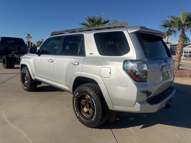 2017 Toyota 4Runner SR5 Premium photo 3