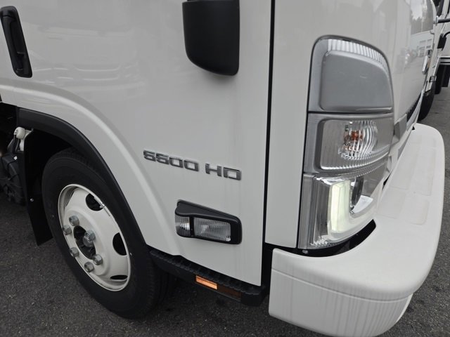 2024 Chevrolet Silverado 5500HD photo 3