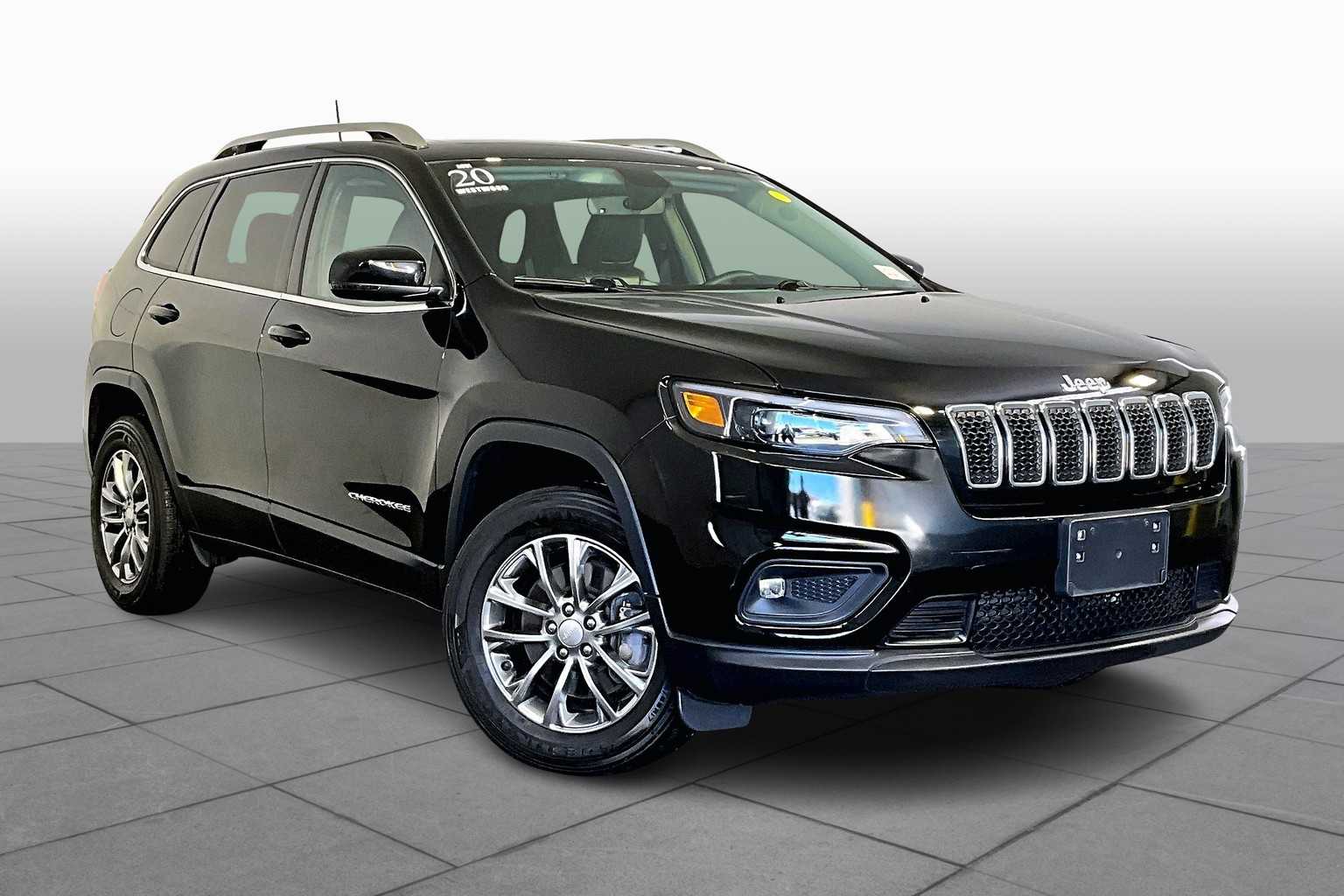 2020 Jeep Cherokee Latitude photo 2