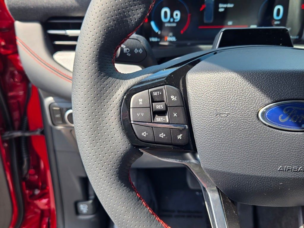 2025 Ford Explorer ST-Line photo 31