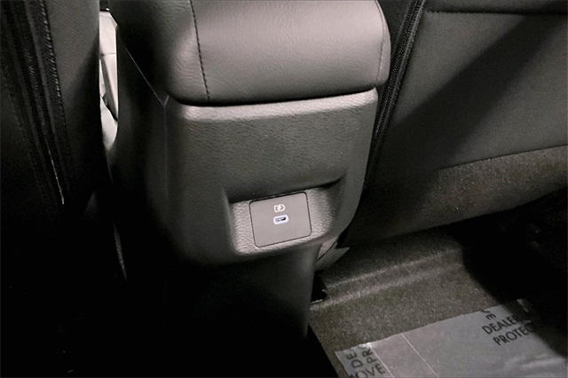 2025 Nissan Versa 1.6 SV photo 20