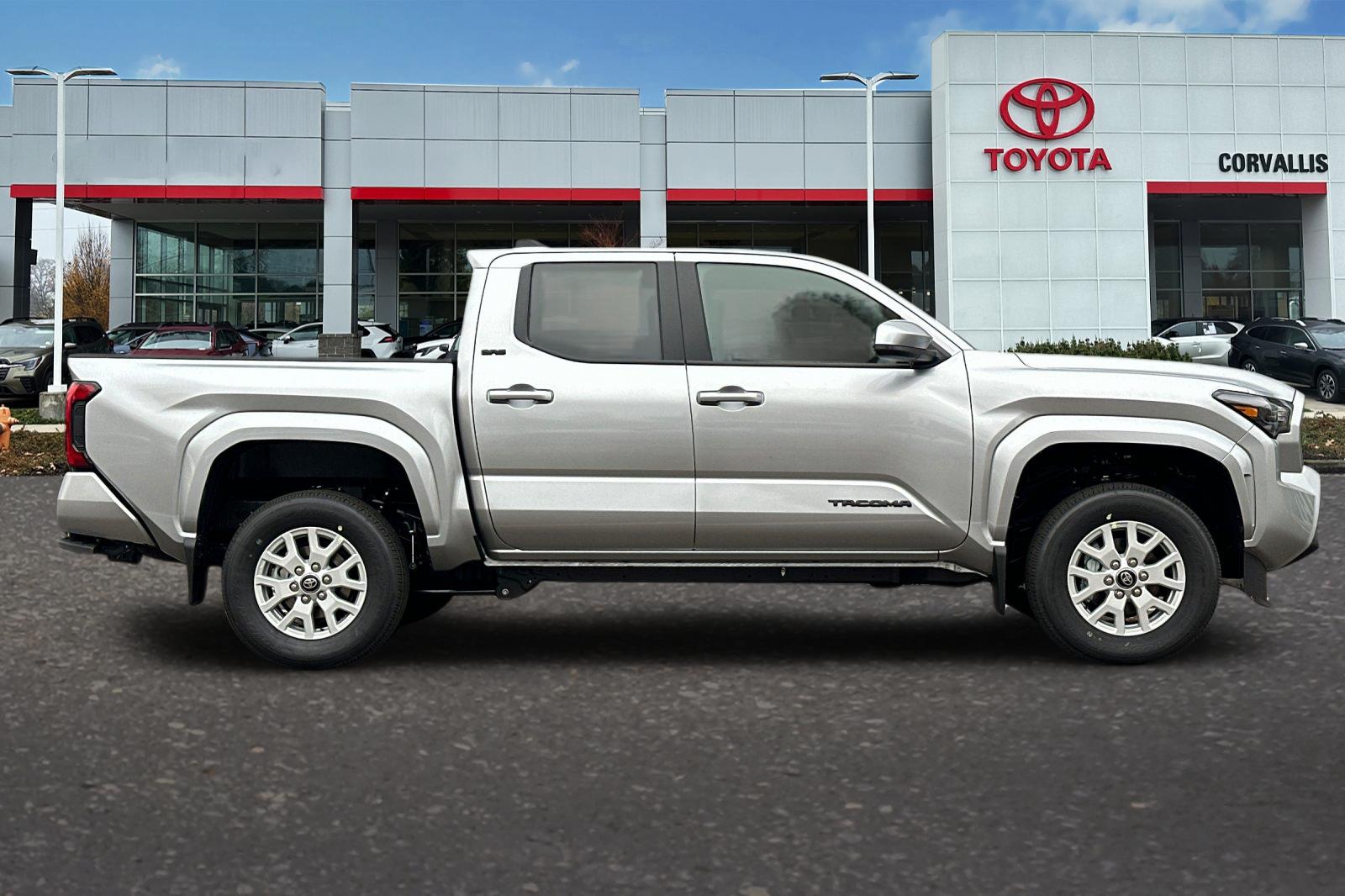 2025 Toyota Tacoma SR5 Double Cab photo 3