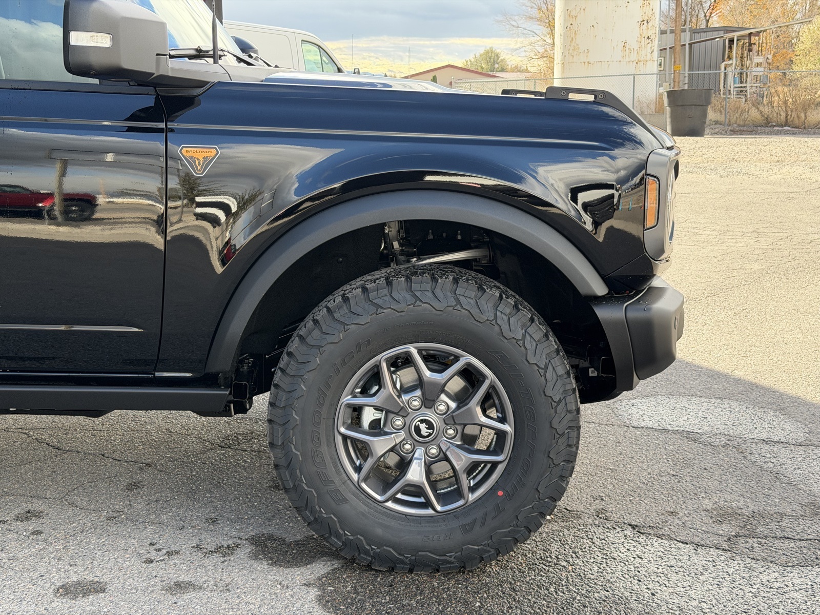 2025 Ford Bronco Badlands photo 3