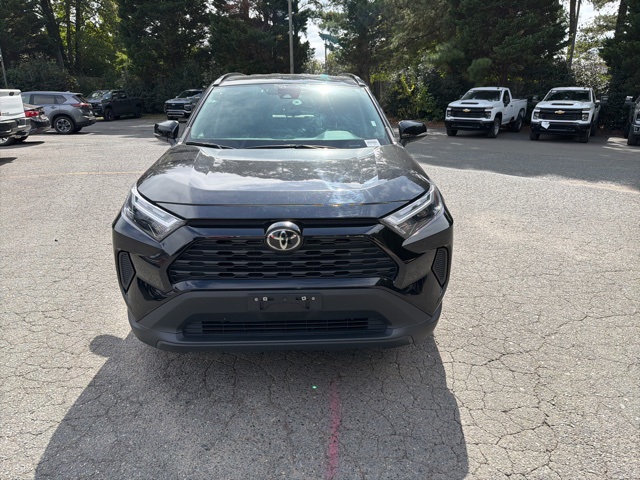 2023 Toyota RAV4 XLE photo 3