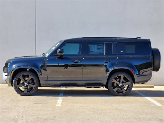 2024 Land Rover Defender 130 S photo 4