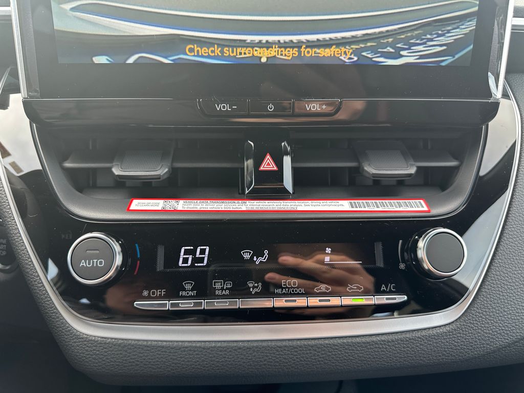 2026 Toyota Corolla SE photo 17