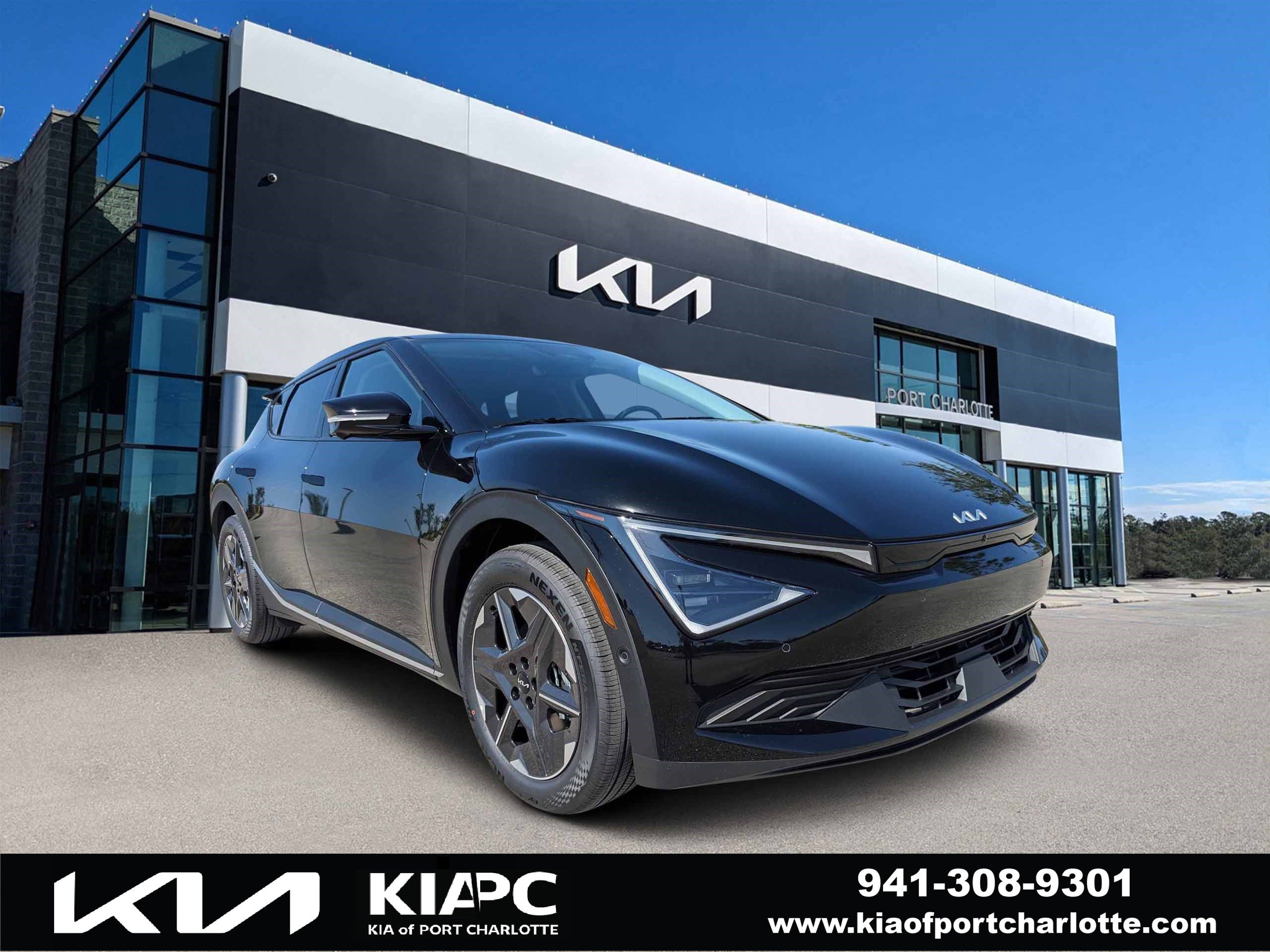 2025 Kia EV6 Light L/R's photo