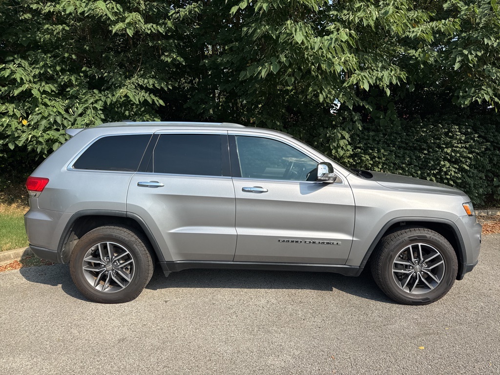 2018 Jeep Grand Cherokee Limited photo 2