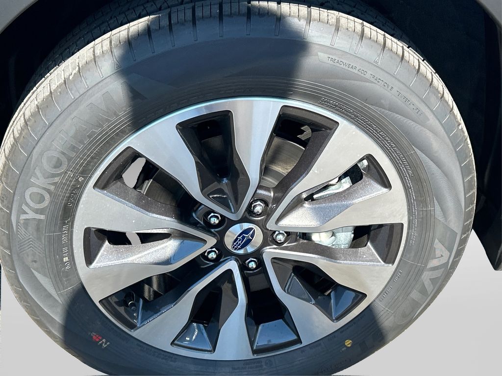 2025 Subaru Outback Limited photo 9