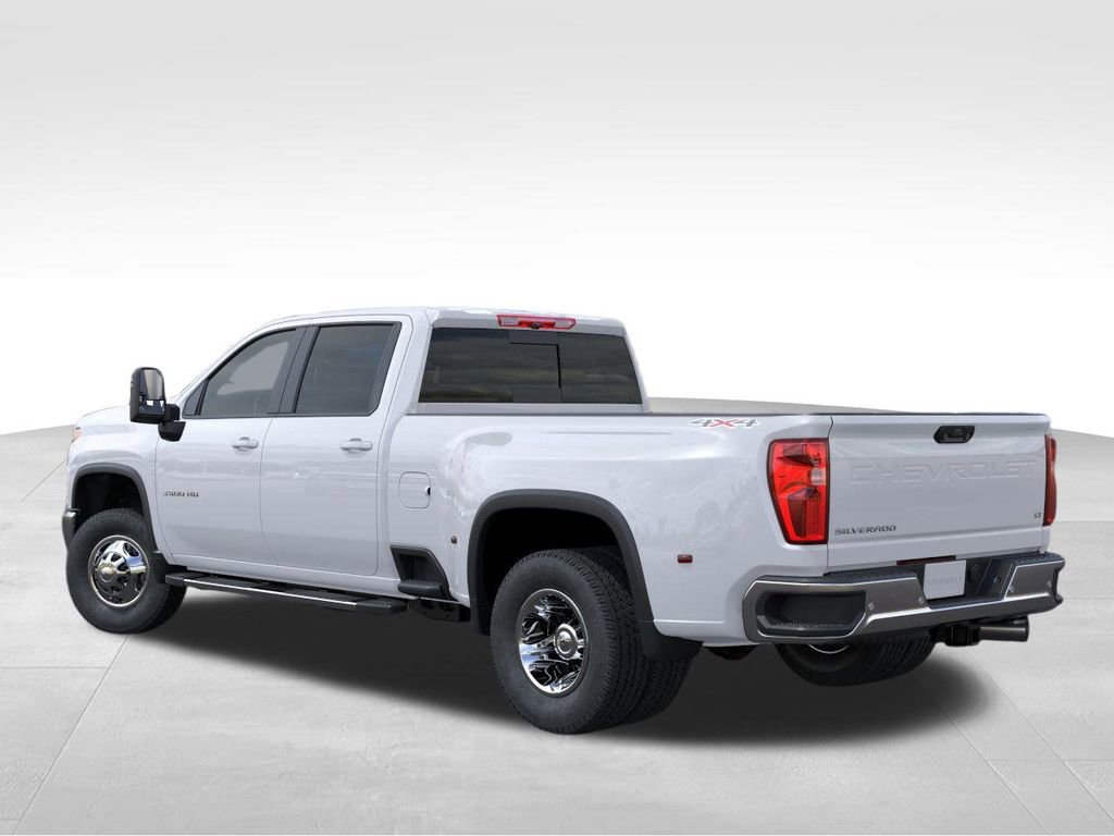 2026 Chevrolet Silverado 3500HD LT photo 3