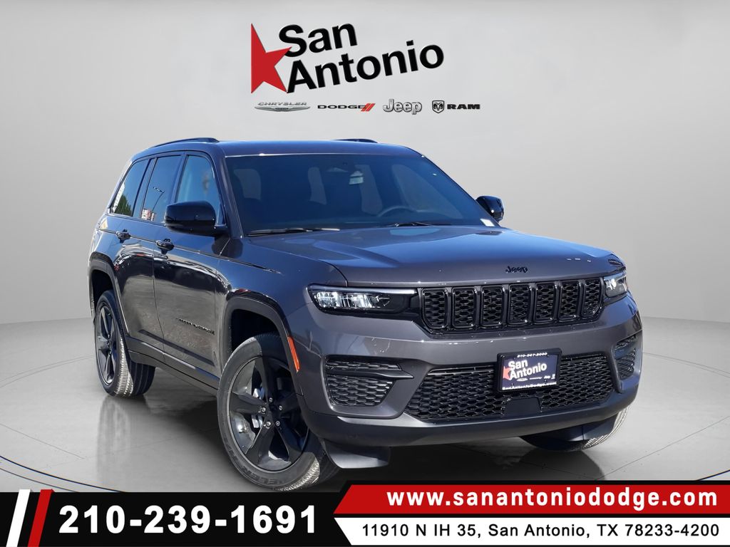 2025 Jeep Grand Cherokee Altitude's photo